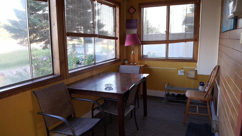 Nisku Guest House Exterior photo